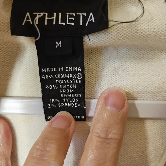 Athleta White and Red Women's Pullover Sweater. Medium - Picture 4 of 4